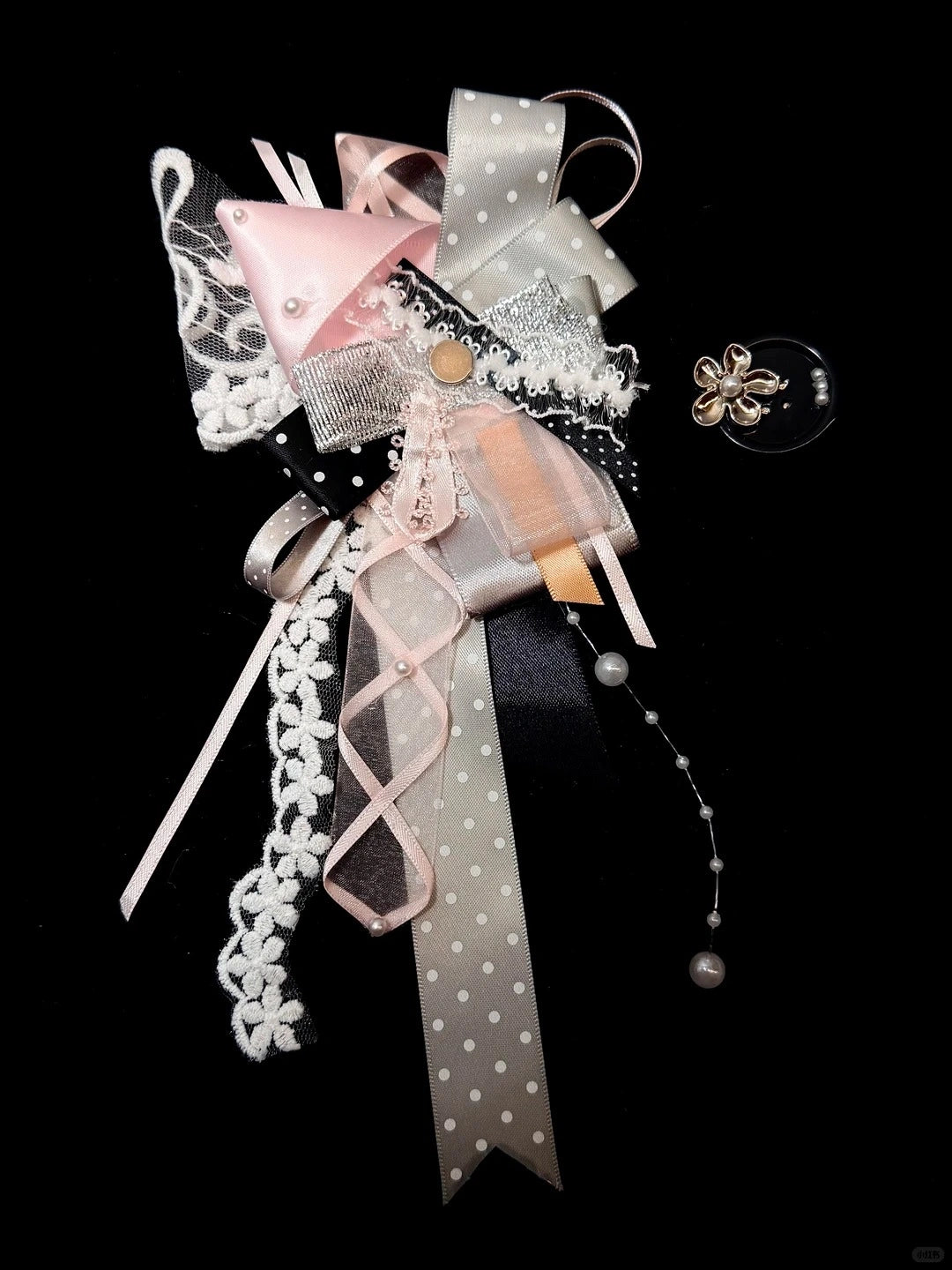 Pink Gothic Lace Pearl Handmade Corsage Brooch