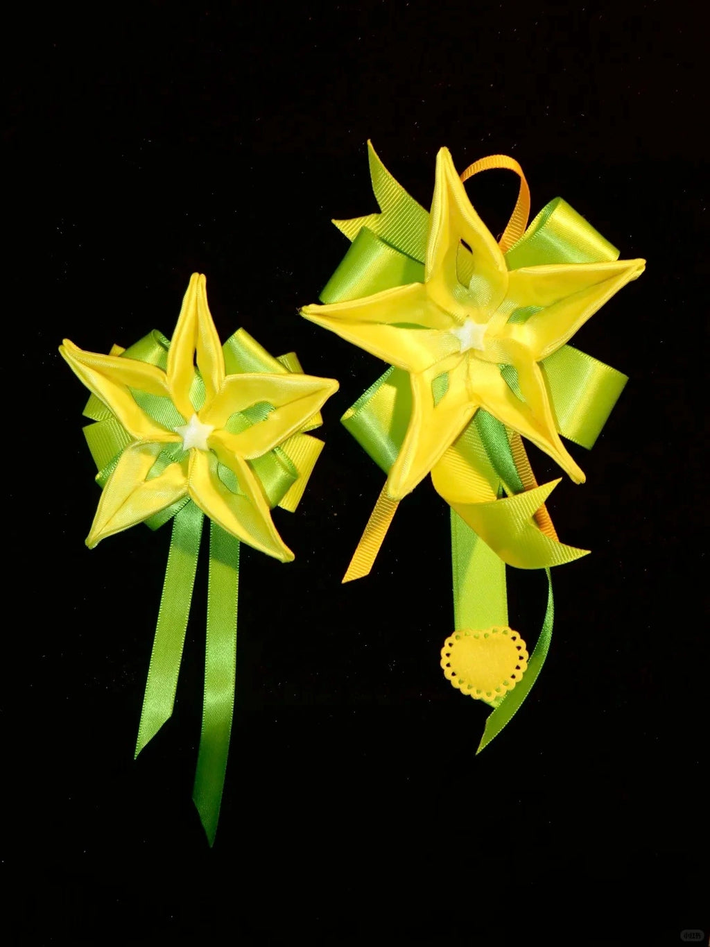 Hand-folded Star Fruit Ribbon Corsage Brooch