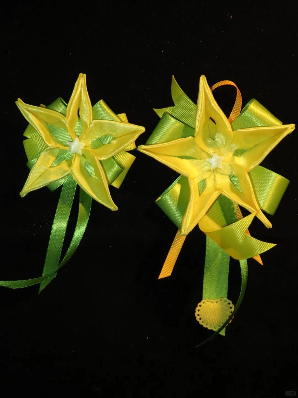 Hand-folded Star Fruit Ribbon Corsage Brooch