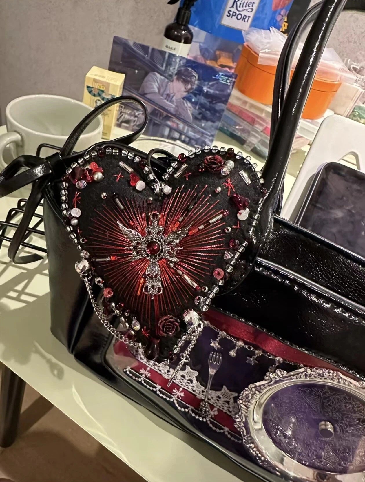 Retro Gothic Handcrafted Felt Heart Charm for Backpacks and Keys
