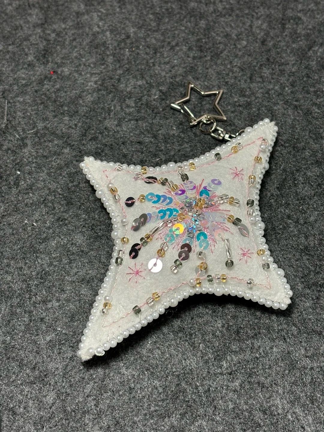 Sparkling Firework Motif Beaded Star Felt Pendant for Handbag Accessories