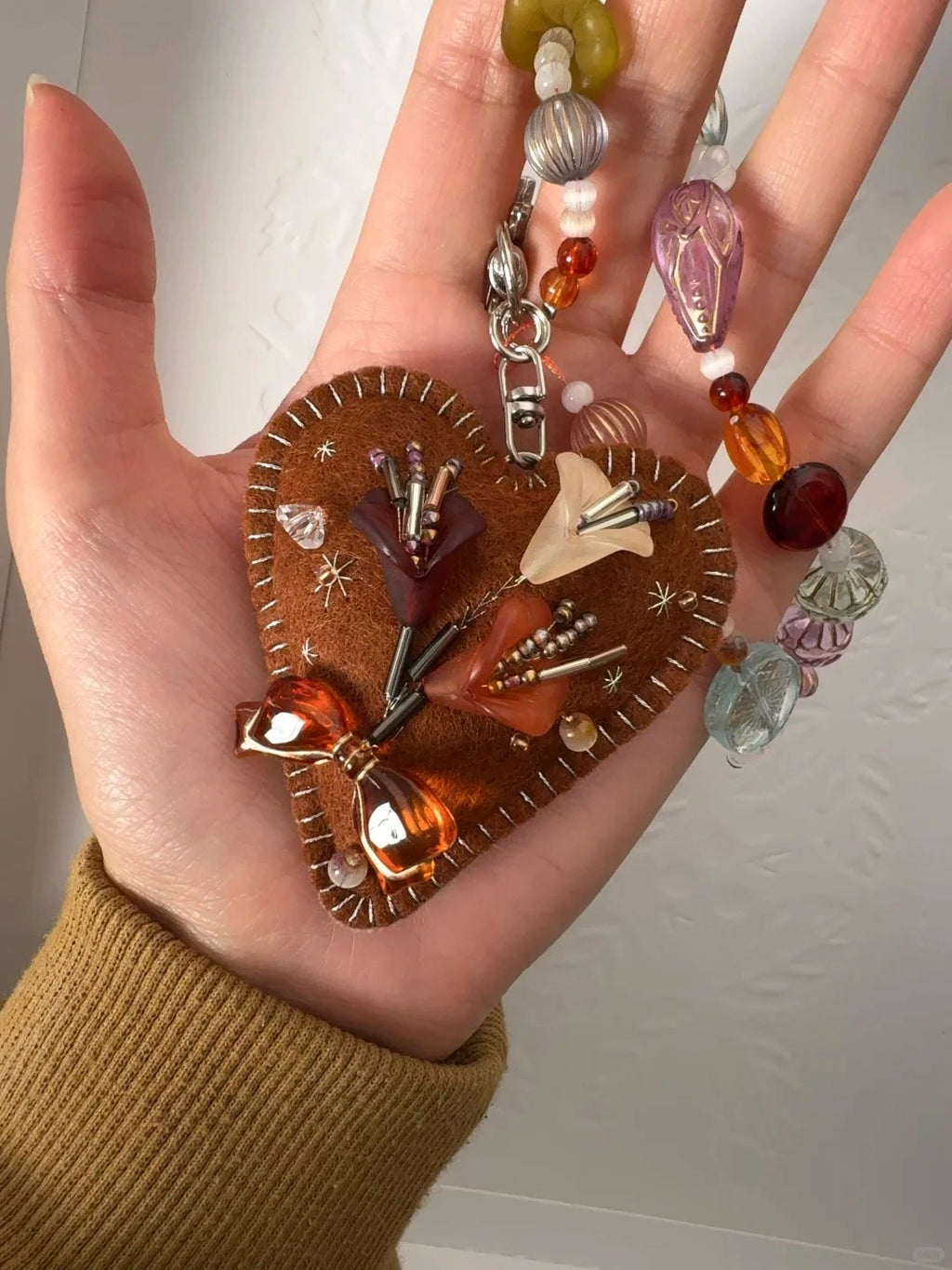 Retro Floral Embellished Felt Heart Handcrafted Bag Charm