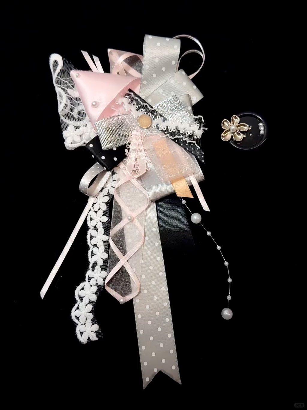 Pink Gothic Lace Pearl Handmade Corsage Brooch
